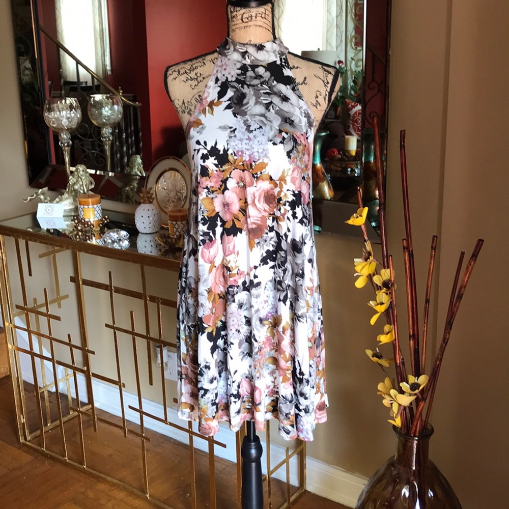 AUDREY 3+1 FLORAL DRESS  M 👗🔥